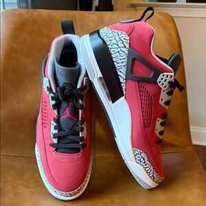 JORDAN's 40a Spizike Lows. NEVER WORN.